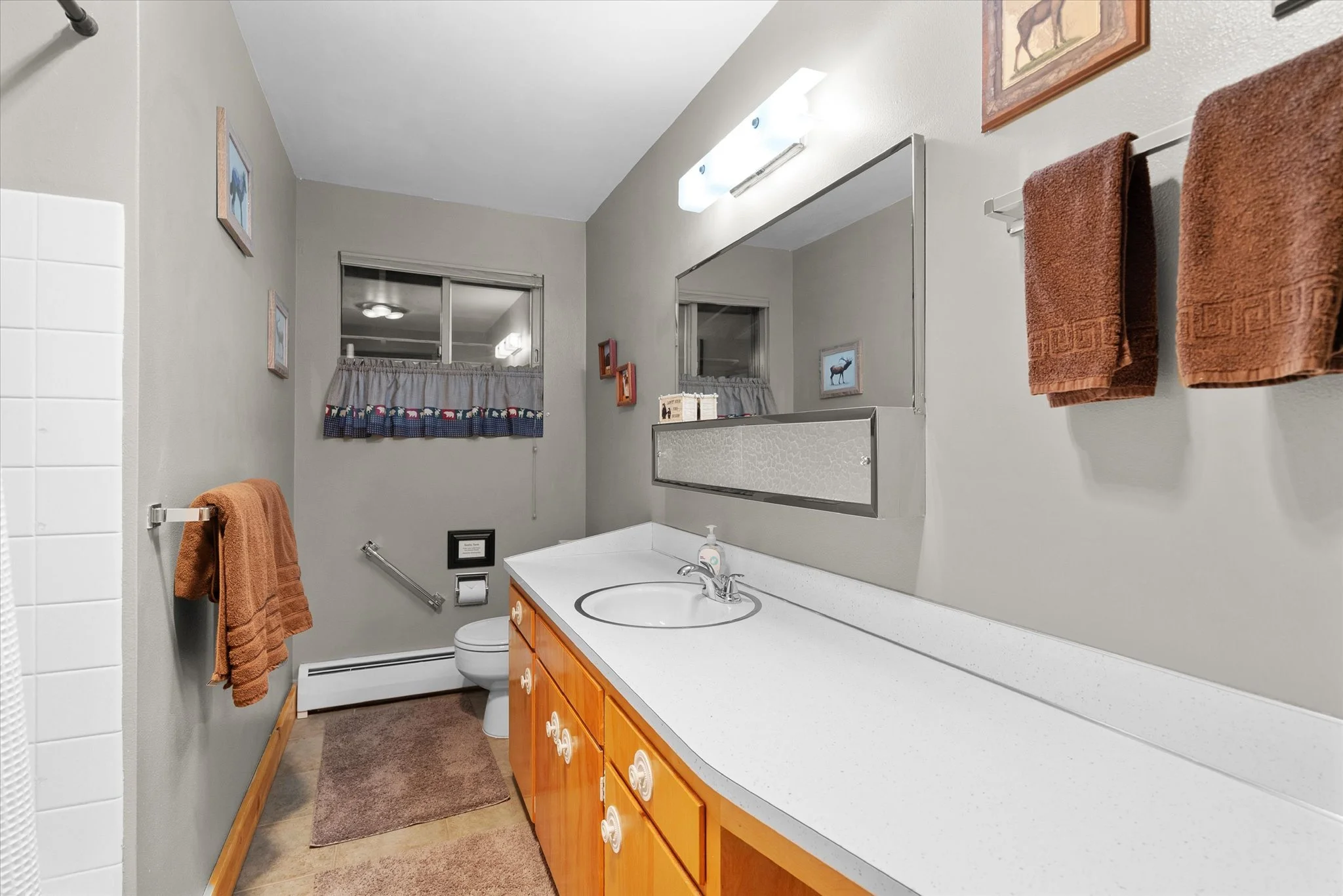 244_ExistingBath_Before